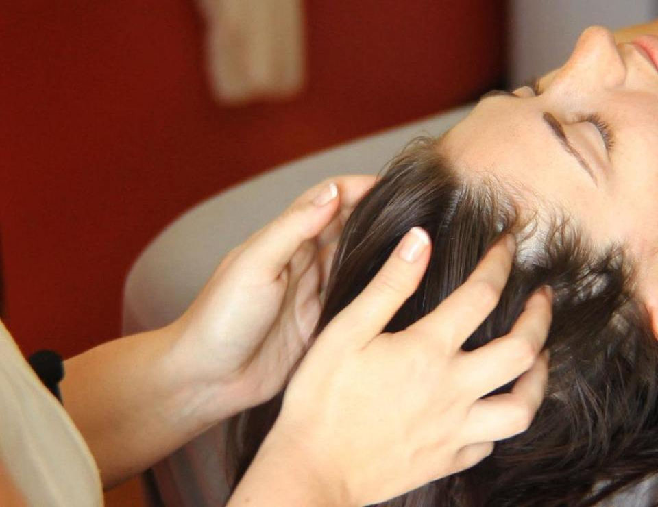 Head Massage Centre in Velachery
